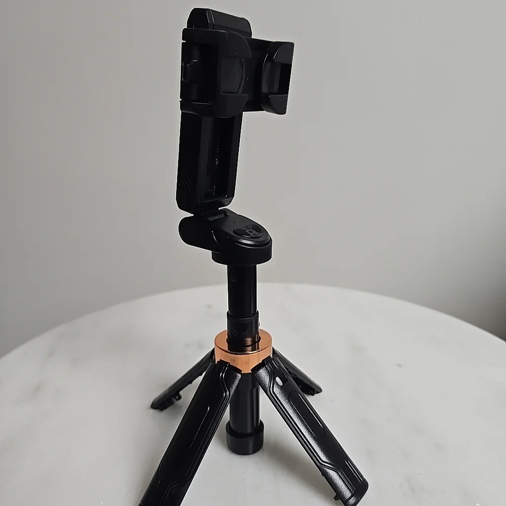 Othr Black Bluetooth Remote Control Selfie Stick